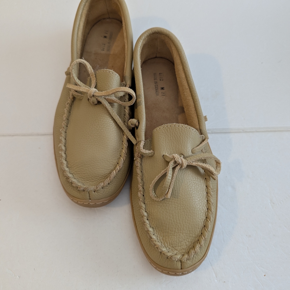 Women's Tan Moccasins